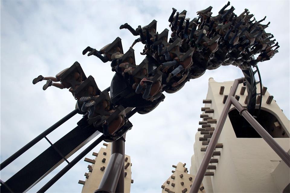 Nach dem tödlichen Unfall im Phantasialand ermittelt die Staatsanwaltschaft gegen zwei Beschuldigte.