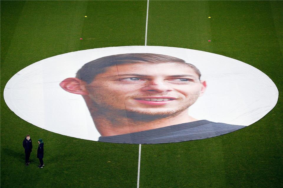 Nach dem tragischen Tod des Fußballers Emiliano Sala muss der FC Nantes keine Entschädigung an den walisischen Club Cardiff zahlen (Archivbild).Thibalut Camus/AP/dpa