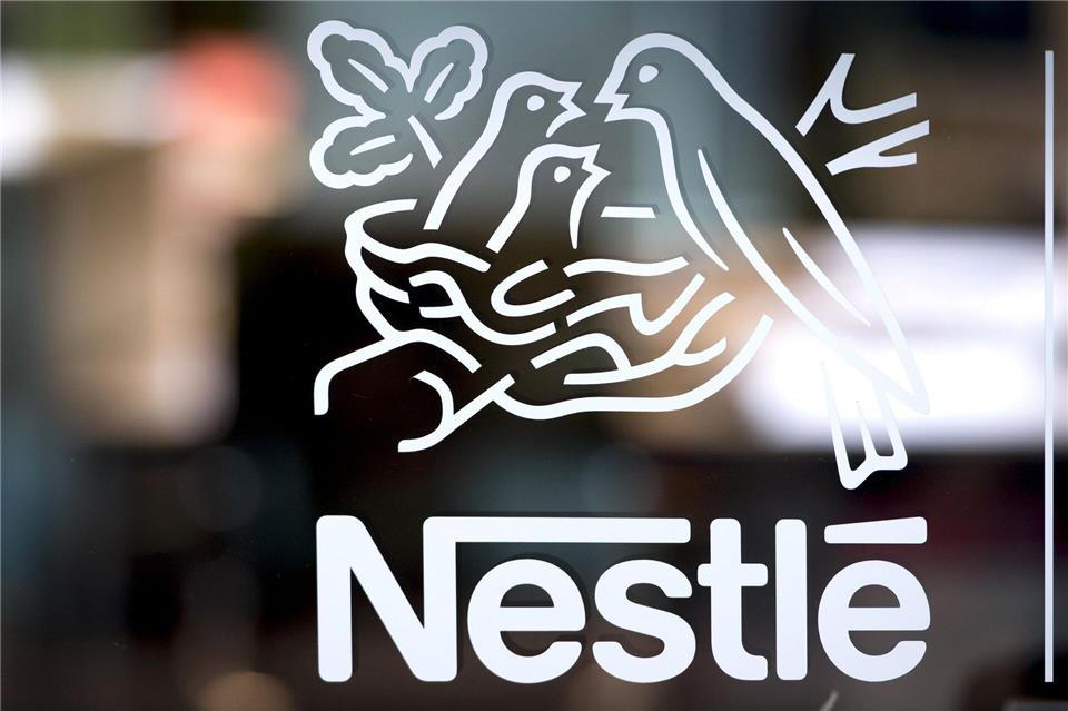 Nach dem zweiten Chefrauswurf innerhalb eines Jahres gerät die Nestlé-Aktie unter Druck. (Symbolbild)Laurent Gillieron/KEYSTONE/dpa