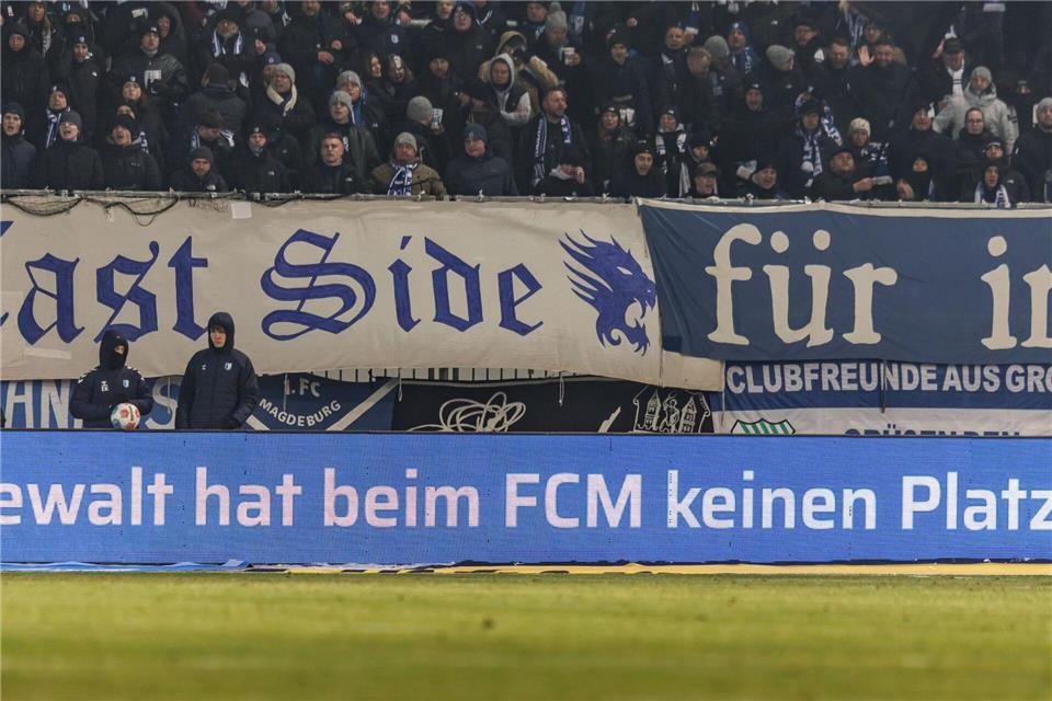 Nach den Ausschreitungen gegen Dresden sendete der FCM über die Werbebande ein klares SignalAndreas Gora/dpa