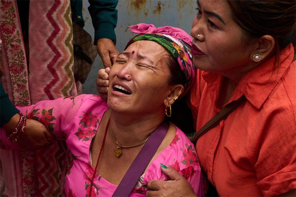 Nach der Flutkatastrophe herrschen in Nepal Trauer und Verzweiflung. Dar Yasin/AP/dpa