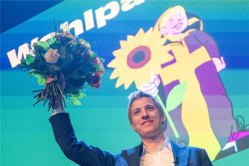 Nach der Kommunalwahl waren die Münchner Grünen in Jubelstimmung, doch sie haben Stimmen eingebüßt. (Archivbild) Peter Kneffel/dpa