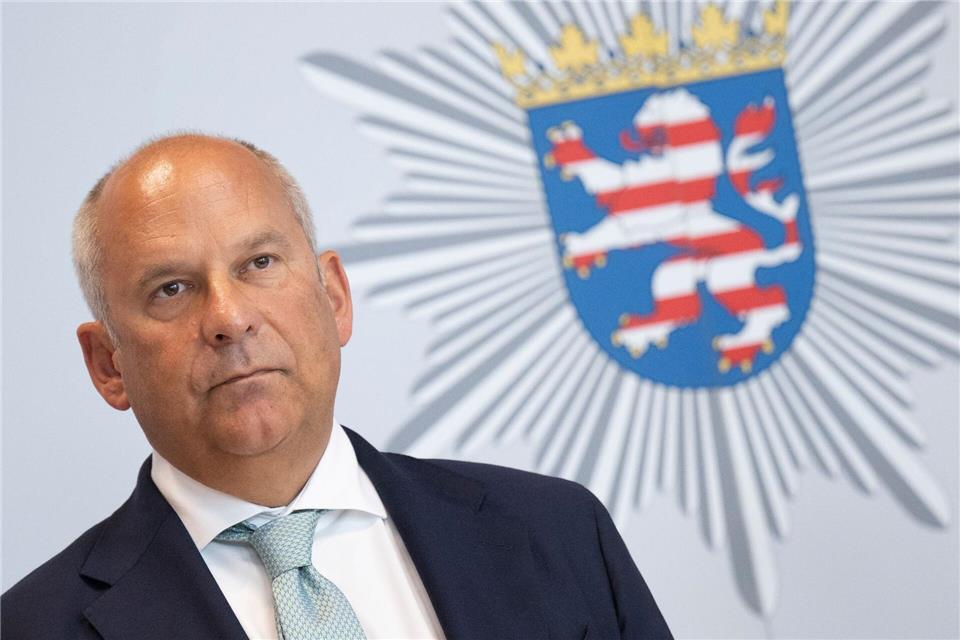 Nach der Konferenz mit seinen Kollegen zum Thema Drohnenabwehr hat sich der hessische Innenminister geäußert. (Archivbild)Boris Roessler/dpa