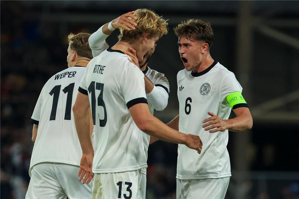 Fehlstart und Torwart-Blackout: U21 unterliegt Griechenland Nach der Pause hatte die deutsche Mannschaft kurz Grund zum Jubeln.Jan Woitas/dpa