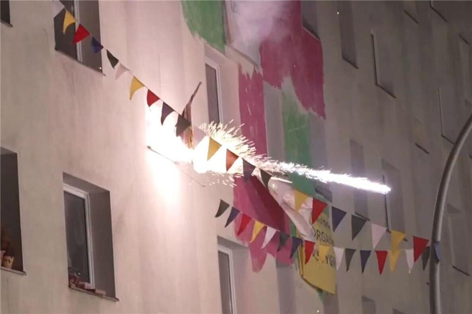 Nach Räumung erneut Reizgasangriff in der Habersaathstraße Nach der Räumung teils besetzter Häuser in der Habersaathstraße kommt es immer wieder zu Zwischenfällen und Polizeieinsätzen. (Archivbild)Sven Kaeuler/dpa