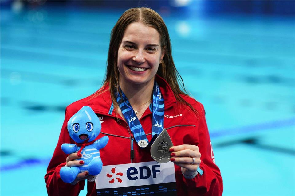 Nach der Siegerehrung lächelte Michelle Heimberg.Dimitar Dilkoff/AFP/dpa