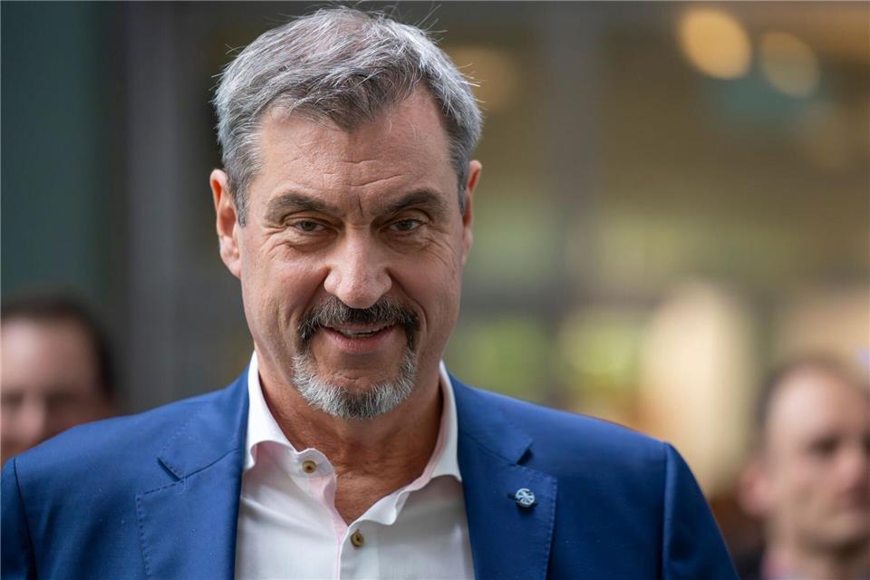 Söder denkt wegen kommunaler Finanznot an neue Schulden Nach der Sitzung des CSU-Vorstandes hatte Markus Söder gut lachen - dennoch bereiten auch ihm die finanziellen Nöte der bayerischen Kommunen zunehmend Sorgen. Peter Kneffel/dpa