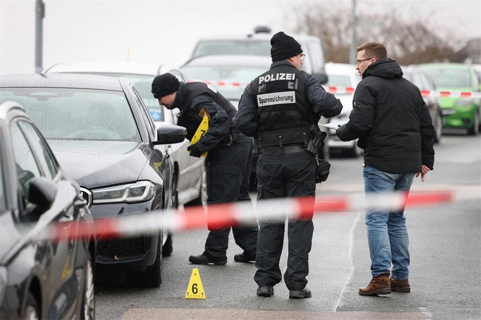 Nach der Tat flüchteten der 26-Jährige mit einem Komplizen über Frankreich nach Großbritannien. Dort nahm ihn die Polizei fest. (Archivbild)Daniel Karmann/dpa