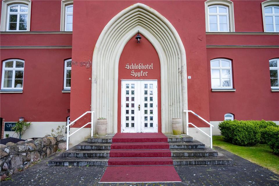 Nach der Wende wurde aus dem Schloss ein Hotel - mit wirtschaftlichen Schwierigkeiten. Stefan Sauer/dpa