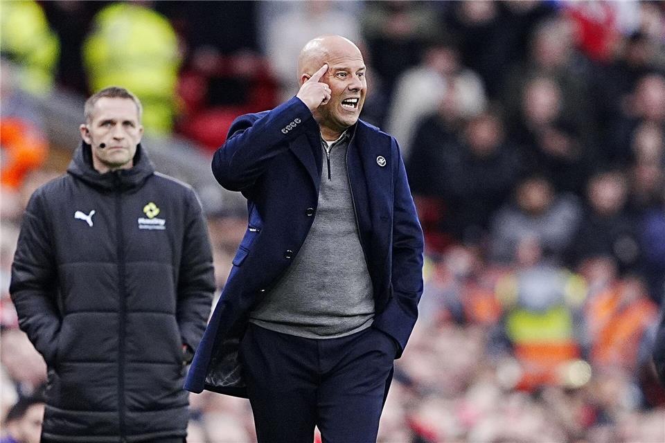 Vierte Pleite in Serie für Liverpool - 1:2 gegen Man United Nach der vierten Niederlage in Serie steckt Trainer Arne Slot mit dem FC Liverpool in der Krise.Peter Byrne/PA Wire/dpa