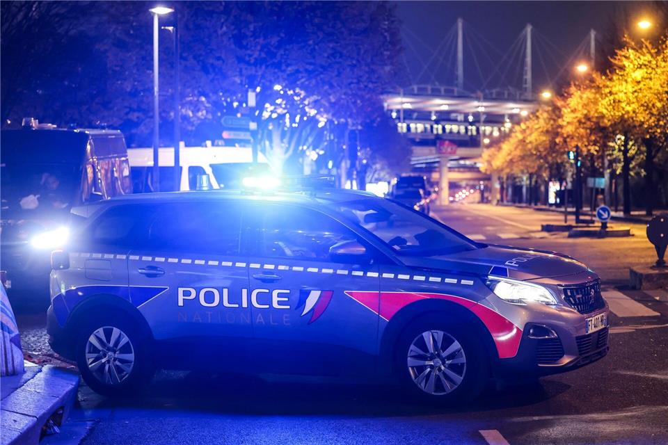 Nach einem 100 Millionen-Betrug dauern die Ermittlungen der französischen und deutschen Polizei sowie die Suche nach dem verschwundenen Geld an. (Archivbild) Christoph Reichwein/dpa