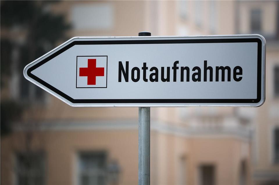 Nach einem Angriff auf einen 37-jährigen Obdachlosen in Torgau sitzen zwei Jugendliche in Untersuchungshaft. (Symbolbild)Jan Woitas/dpa