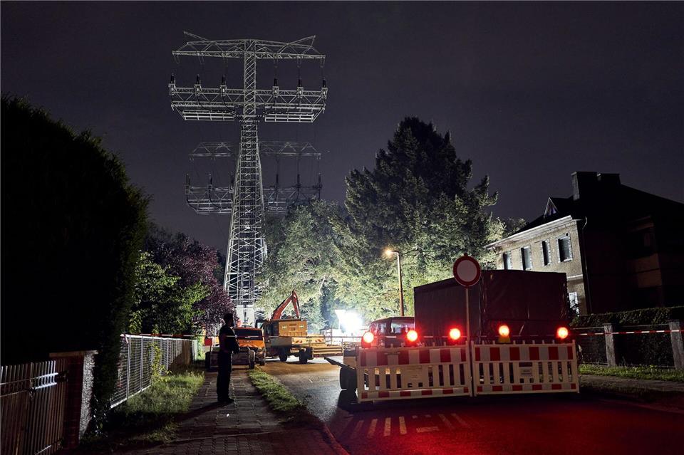 Nach einem Anschlag auf einen Strommast in Berlin kam es im September 2025 zu einem großflächigen Stromausfall im Berliner Südosten. (Archivbild)Michael Ukas/dpa