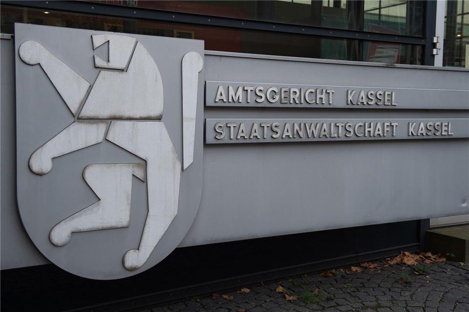 Nach einem Einsatz mit tragischem Ausgang spricht das Gericht zwei Polizisten vom Vorwurf der Körperverletzung frei. (Archivbild)Swen Pförtner/dpa