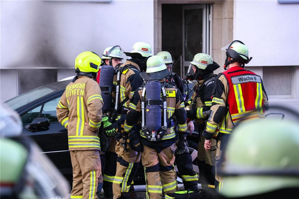 Nach einem Kellerbrand war ein Gebäude in Solingen nicht mehr bewohnbar.Gianni Gattus/dpa