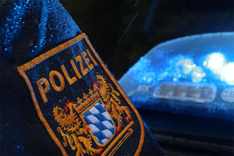 Nach einer Attacke auf einen Mann in der Nähe von Ansbach ist ein 18-Jähriger als möglicher Täter festgenommen worden. (Symbolbild)Karl-Josef Hildenbrand/dpa