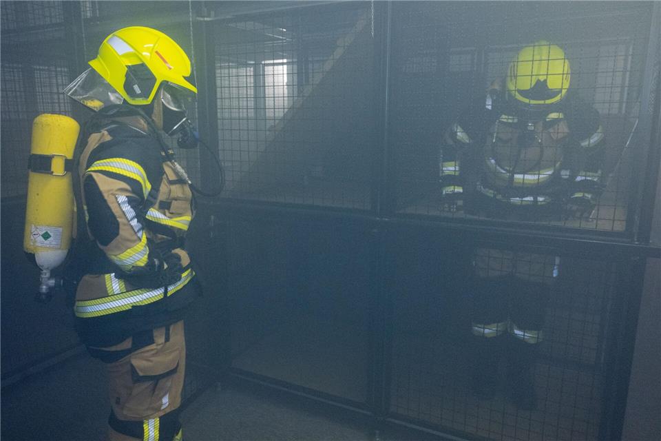 Nach einer Belastungsübung ist ein Feuerwehrmann aus dem Kreis Schleswig-Flensburg gestorben. (Symbolbild)Stefan Sauer/dpa-Zentralbild/dpa