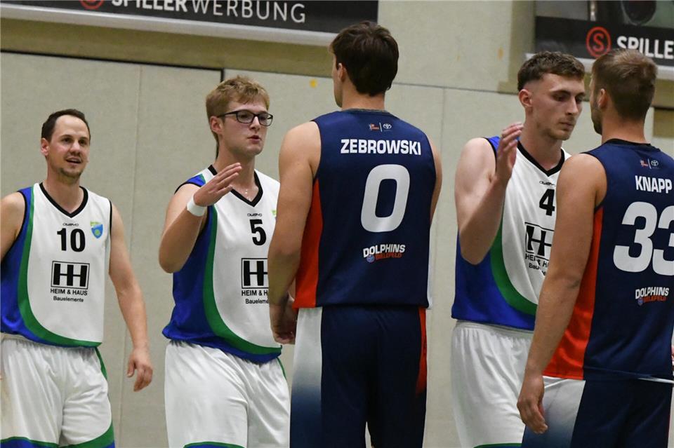 Nach einer vierwöchigen Spielpause: Die Borkener Heiner Holtkamp, Felix Lueb und Mika Waldner (von links) hoffen beim Gastspiel in Leopoldshöhe auf ein Erfolgserlebnis.