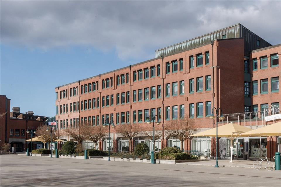 Nach gut 40 Jahren muss das Norderstedter Rathaus umfassend saniert werden. (Archivbild)Markus Scholz/dpa