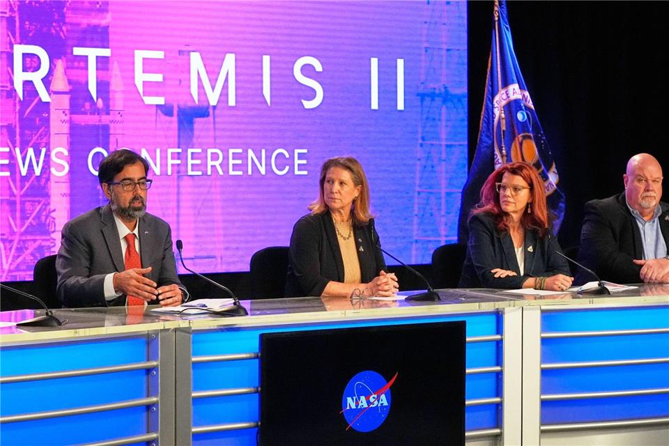 Nach gut fünf Jahrzehnten sollen bald wieder Nasa-Astronauten in Richtung Mond fliegen. John Raoux/AP/dpa