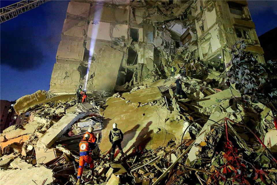 Nach jüngsten Angaben des libanesischen Gesundheitsministeriums wurden am Mittwoch mindestens 182 Menschen getötet. Marwan Naamani/dpa