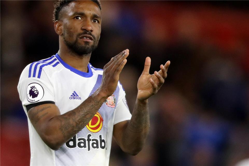 Nach nur sechs Spielen ist Defoe nicht mehr Trainer des FC Woking. (Archivbild)Owen Humphreys/PA Wire/dpa