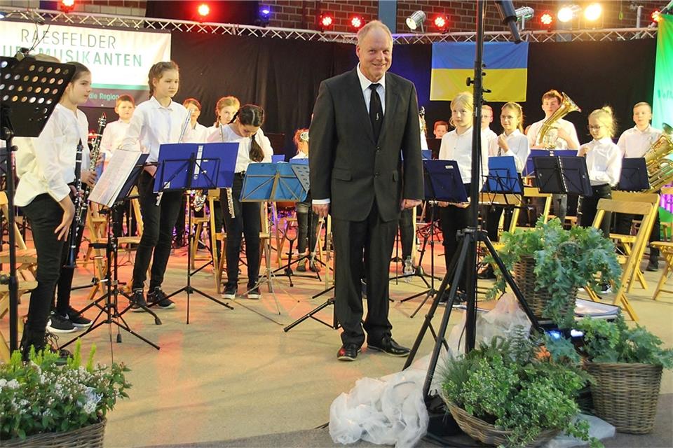 Nach so langer Pause strahlten die Burgmusikanten (hier Ulli Meyering, Dirigent des Vororchesters) um die Wette.