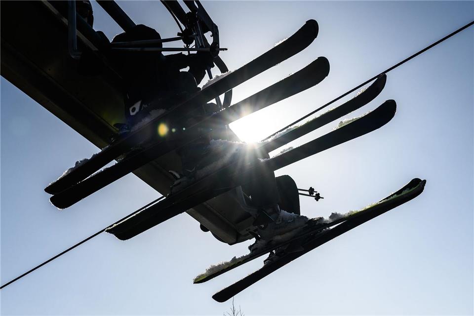 Nach und nach werden die Lifte den Betrieb einstellen. Swen Pförtner/dpa