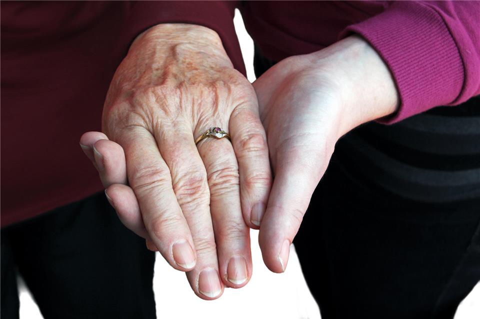 Nachbarschaftshelfer sollen pflegebedürftigen Personen Unterstützung im Alltag geben.