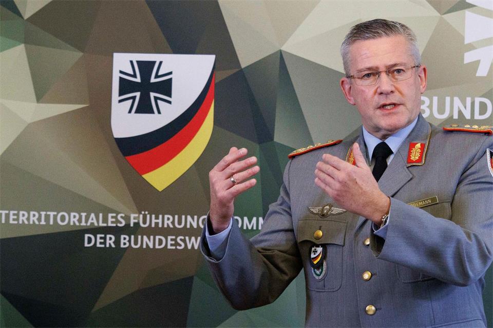 Nachdem die Bundeswehr 2024 die Grundzüge des neuen O-Plans vorgestellt hatte, richtete sich der Blick auf das Bundesinnenministerium, das die Verantwortung für den Bevölkerungsschutz trägt. (Archivfoto) Carsten Koall/dpa