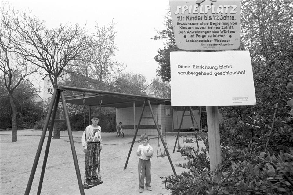 Nachdem die Strahlenwolke Hessen erreicht hatte, wurden teilweise Spielplätze gesperrt. (Archivbild)picture alliance / dpa