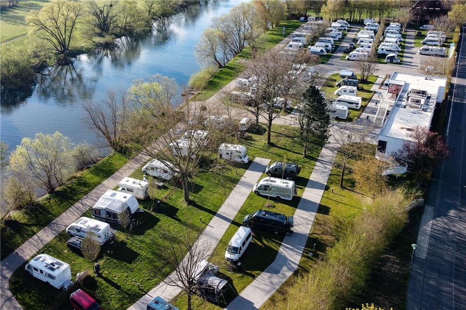 Campingsaison 2025 – neue Trends und viele Gäste Nachhaltige Angebote und ungewöhnliche Unterkünfte: Hessens Campingplätze locken mit neuen Ideen – und die Buchungen für 2026 laufen schon. (Symbolbild)Swen Pförtner/dpa
