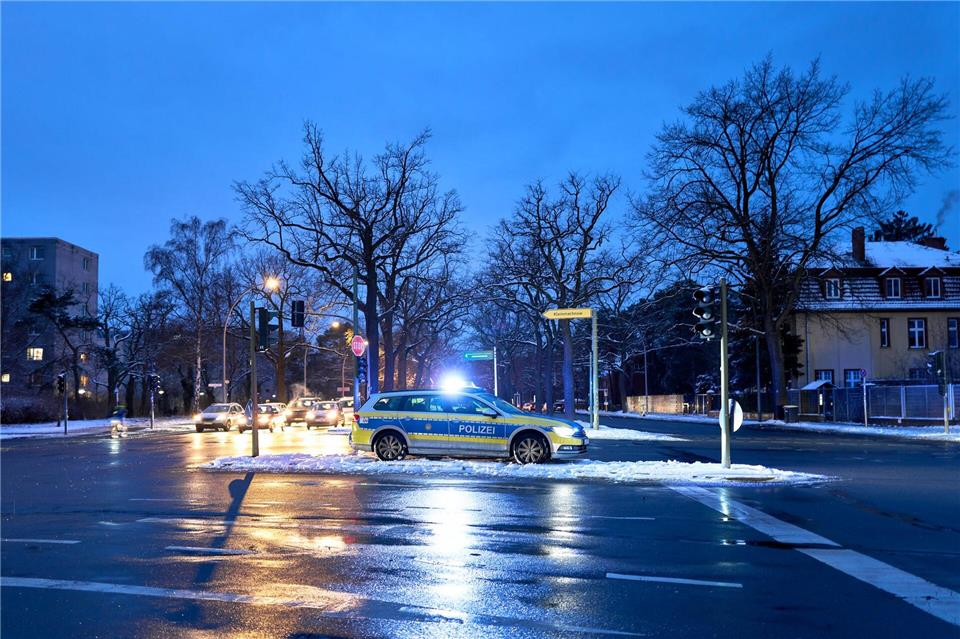 Nachts ist die Polizei verstärkt unterwegs.Michael Ukas/dpa