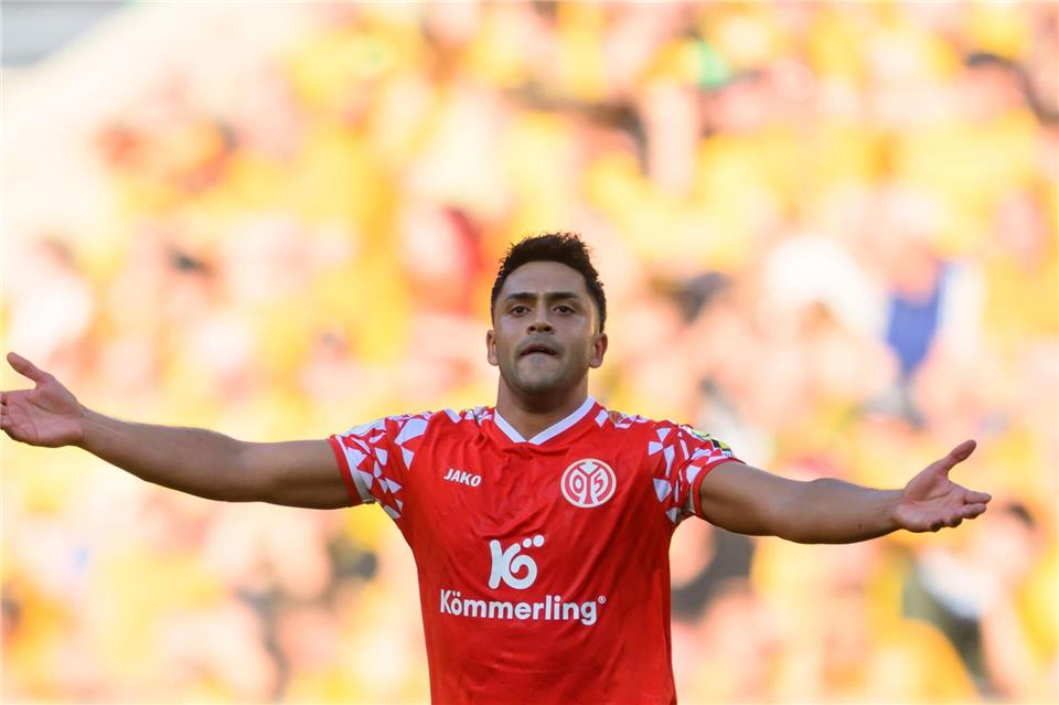 Nadiem Amiri (1. FSV Mainz 05) jubelt nach seinem Tor zum 1:0.Robert Michael/dpa