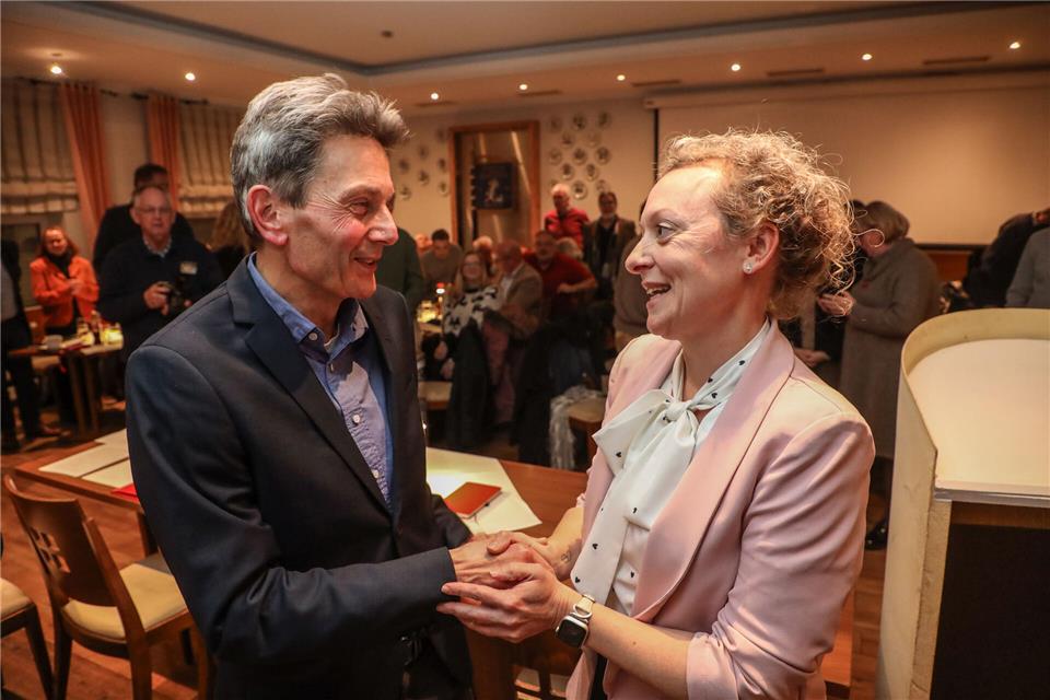 Nadine Heselhaus (hier mit dem damaligen SPD-Fraktionschef Rolf Mützenich) nimmt für die SPD an den Koalitionsverhandlungen teil.