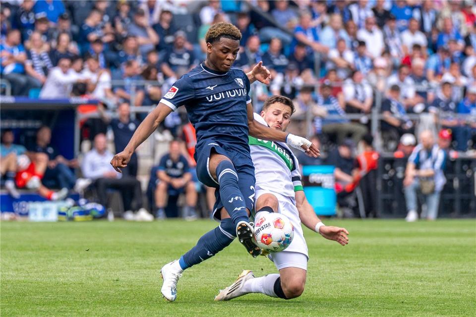 Nächste Leihe für Bayer-Eigengewächs Francis Onyeka. (Archivbild)David Inderlied/dpa