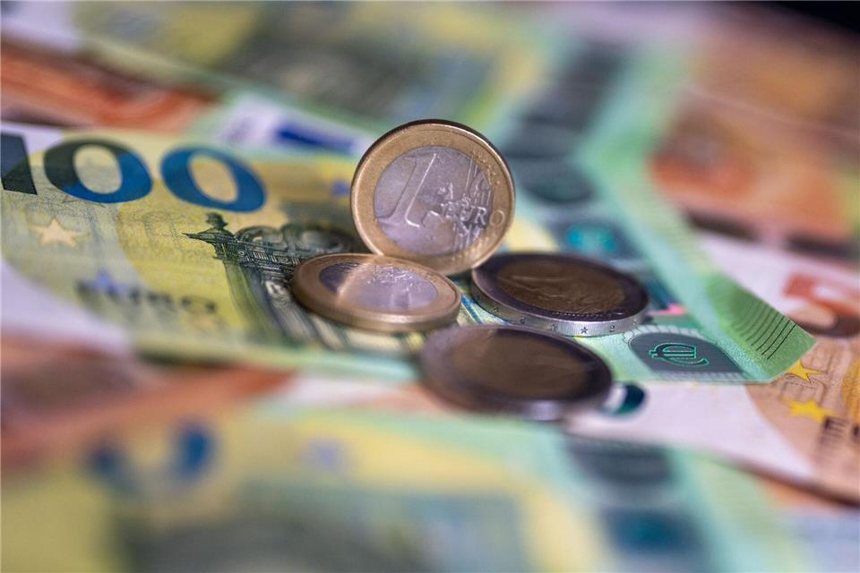 Nächste Rekordmarke geknackt: Das Geldvermögen der Privathaushalte in Deutschland wächst seit Jahren stetig. (Symbolbild)Monika Skolimowska/dpa