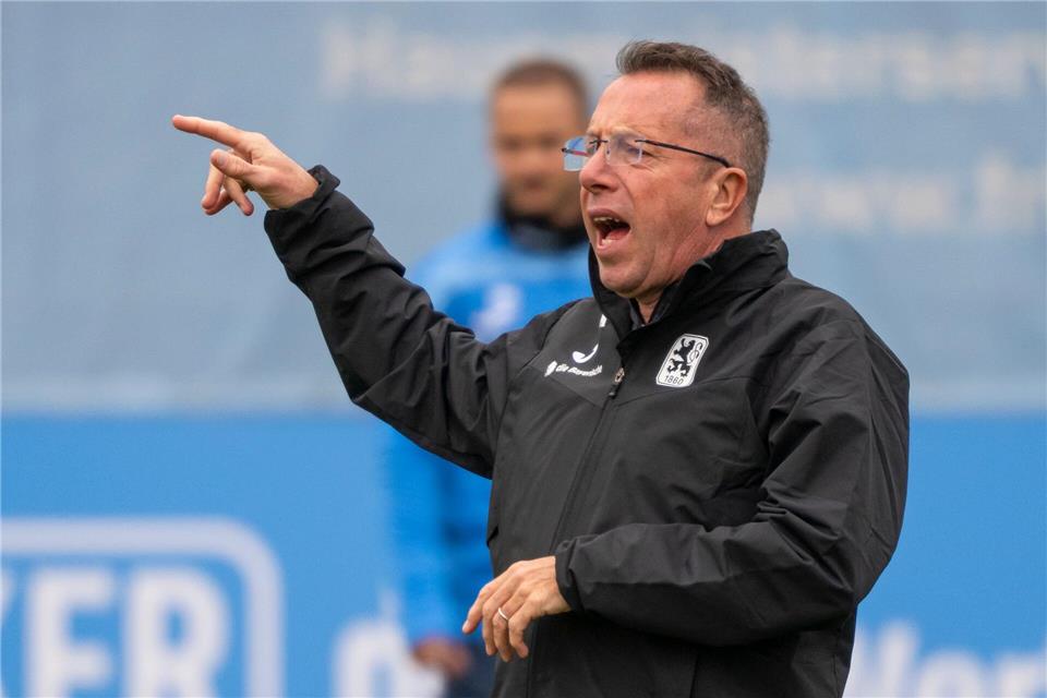 Nächster Rückschlag für 1860 München und Trainer Markus Kauczinski. (Archivbild)Peter Kneffel/dpa