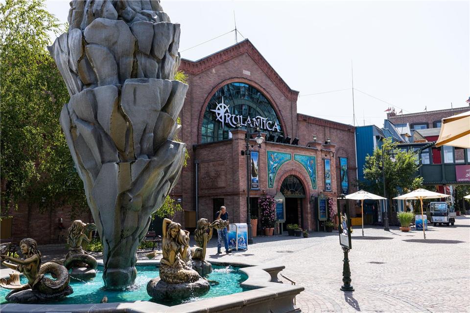 Nahe der Wasserwelt „Rulantica“ könnte ein neues Hotel entstehen. (Archivbild) Philipp von Ditfurth/dpa