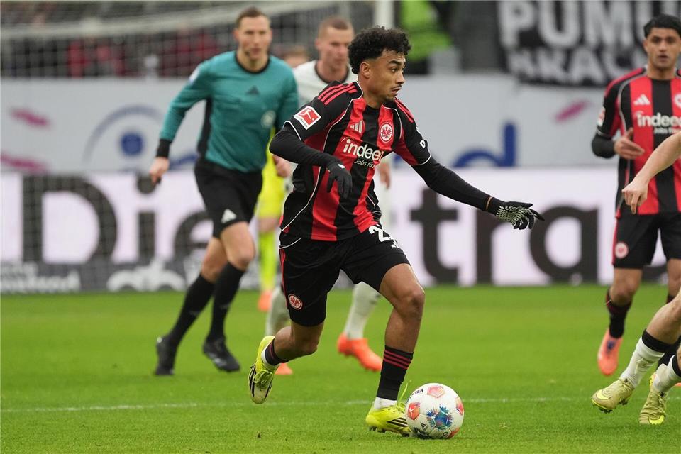 Nathaniel Brown genießt bei Coach Albert Riera hohes Ansehen (Archivbild).Marc Schüler/dpa