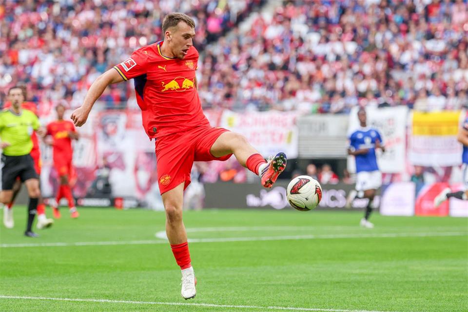Nationalspieler Brajan Gruda musste bei der Auswärtspartie in Leverkusen verletzt ausgewechselt werden. (Archivbild)Jan Woitas/dpa