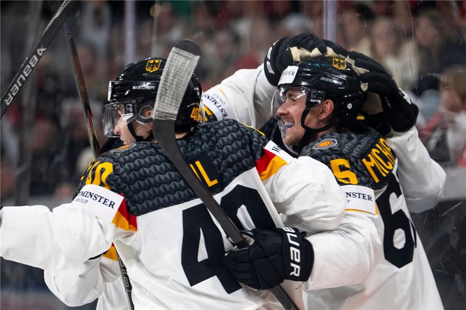 Nationalspieler Marc Michaelis jubelt über seinen ersten Turniertreffer.Andreas Becker/KEYSTONE/dpa