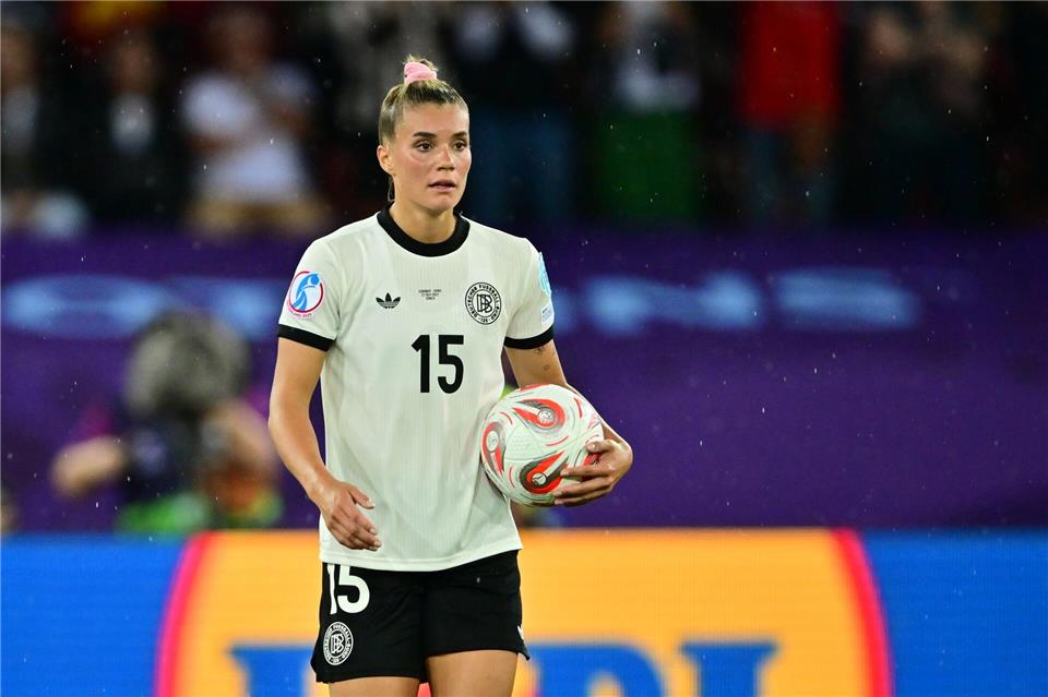 Nationalspielerin Selina Cerci schockt die Eintracht-Frauen mit ihren zwei Toren. Sebastian Christoph Gollnow/dpa