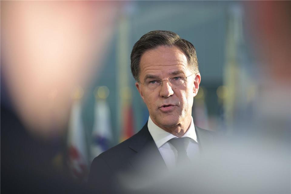 Nato-Generalsekretär Rutte schließt nicht aus, dass künftig mehr US-Atomwaffen in Europa stationiert werden. Malin Wunderlich/dpa