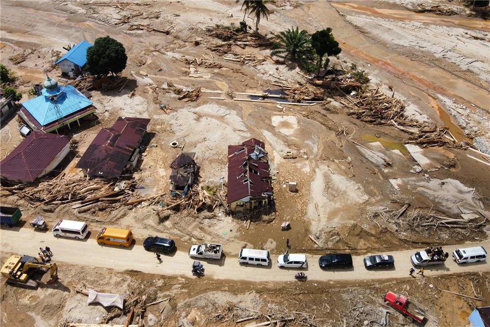 Naturkatastrophen gibt es in Indonesien häufig - aber das Ausmaß auf Sumatra ist erschreckend.Binsar Bakkara/AP/dpa