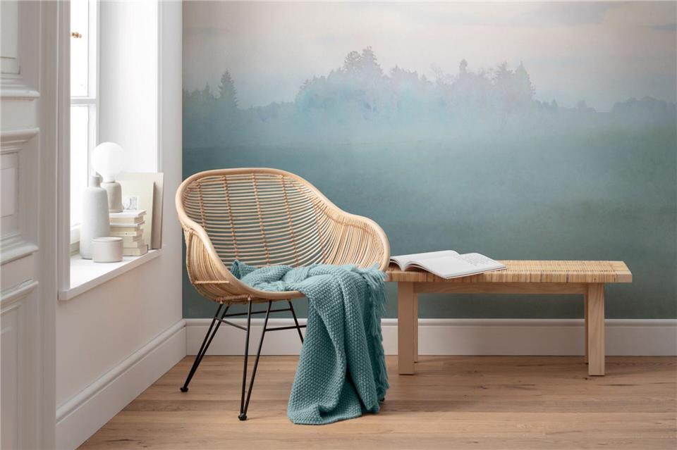Naturverbundenheit für Ihr Zuhause: Die Tapete mit einem Landschaftsmotiv bringt die Schönheit der Natur direkt in den Raum.Komar/DTI/dpa-tmn