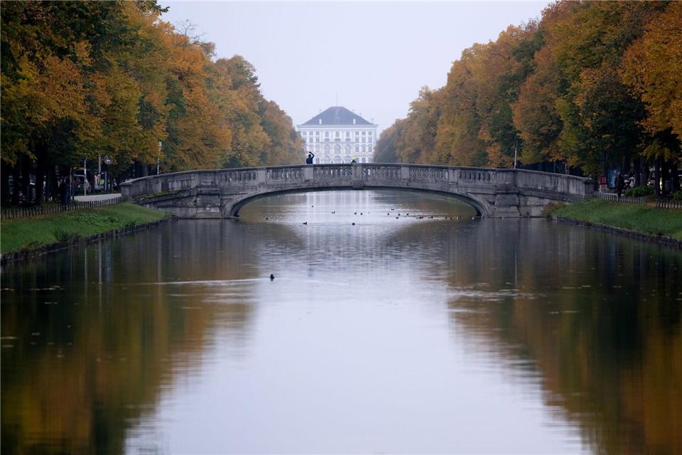 Nebel dürfte in den kommenden Tagen in Bayern die Sicht einschränken. (Symbolbild)Sven Hoppe/dpa