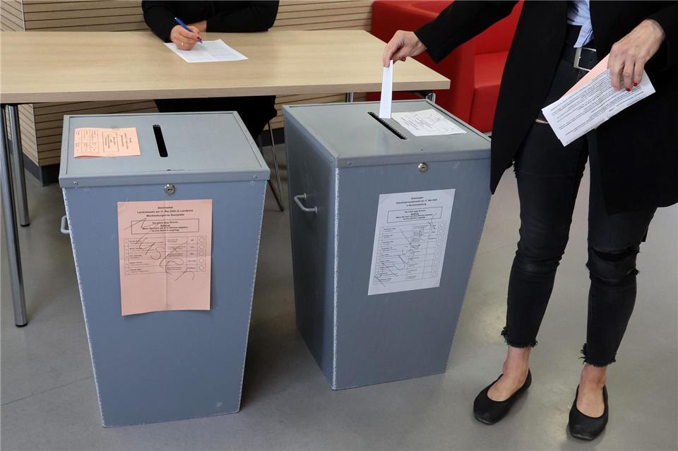 Neben dem Landrat wurde in Neubrandenburg auch ein neuer Oberbürgermeister gewählt.Bernd W�stneck/dpa