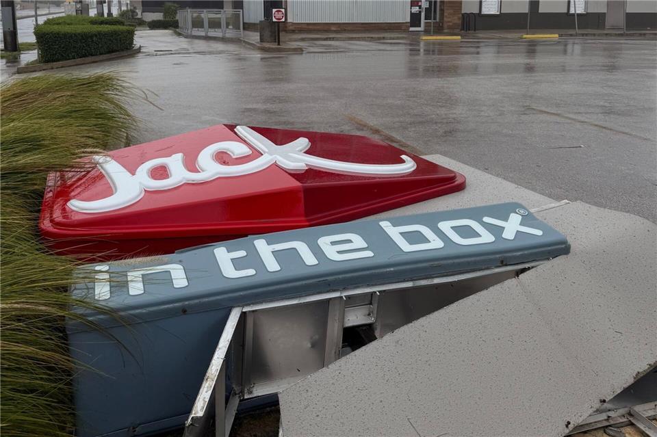 Neben den Nördlichen Marianen war auch Guam betroffen. Beide sind US-Außengebiete im Westpazifik.Eric Rosario/Kandit News/AP/dpa