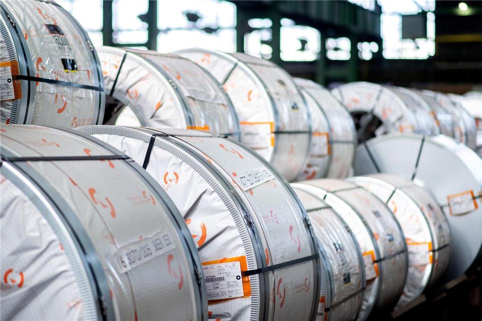 Neben normalem Stahl setzt die Salzgitter AG nun auch verstärkt auf Sicherheitsstahl. (Archivbild)Hauke-Christian Dittrich/dpa